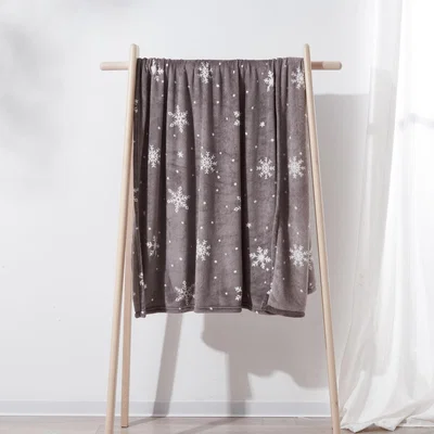 Homebase Snowflake Printed Fleece Throw - 120 x 170cm