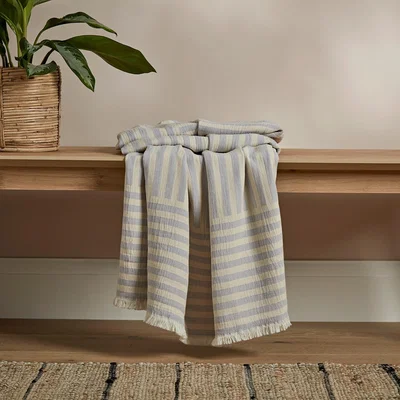 IO Living Cosdon Throw Lilac