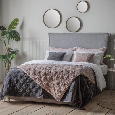 Knees Quilted Cotton Velvet Bedspread - Blush