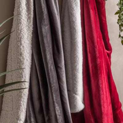 Knees Sterling Sherpa Throw - Grey