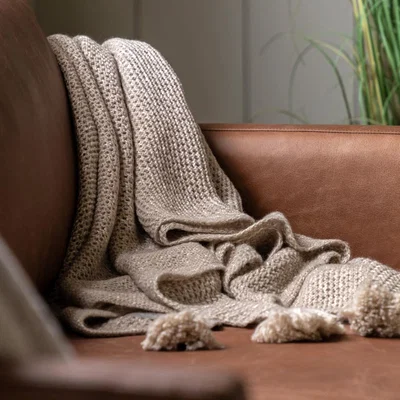 Knees Knitted Tassel Throw - Natural