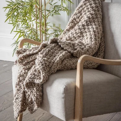 Knees Moss Chunky Knitted Throw - Oatmeal