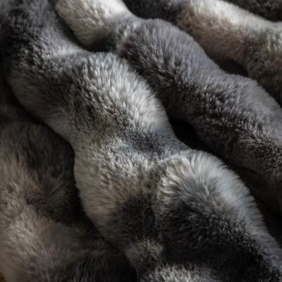 Knees Marshmallow Rabbit Faux Fur Throw