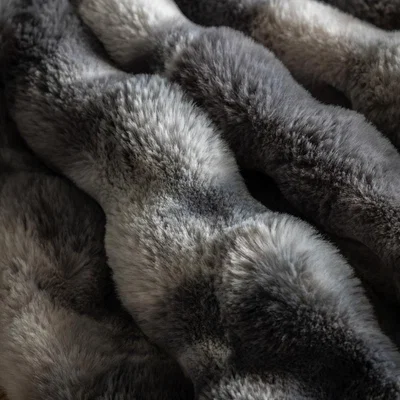 Knees Marshmallow Rabbit Faux Fur Throw