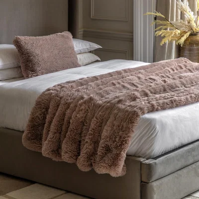 Knees Juniper Faux Fur Throw - Small