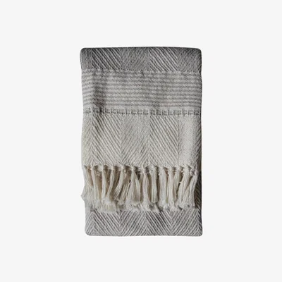 Knees Pet Chevron Throw - Natural