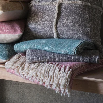 Knees Surat Fringed Throw - Grey