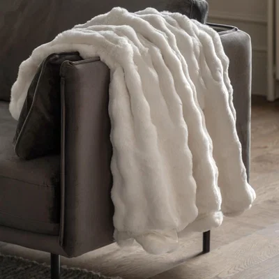 Knees Marshmallow Rabbit Throw - Cream