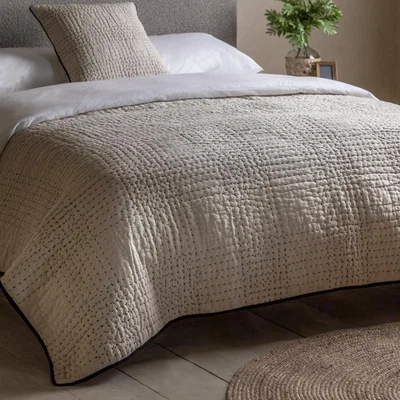 Knees Matrix Bedspread - Beige