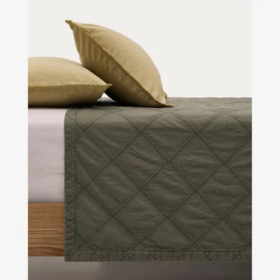 Kave Home Serla green, 100% cotton chenille bedspread with rhomboid shapes for 150/160 cm bed