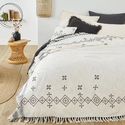 La Redoute Angusto Embroidered Cotton Bedspread