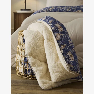 Marks & Spencer Nightlark Wood Creatures Sherpa Fleece 9 Tog Throw Olive
