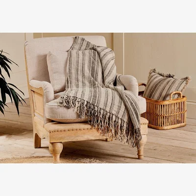 Nkuku Nkuku Odisha Linen Throw | Textiles | Charcoal/Natural | 140 x 200 cm