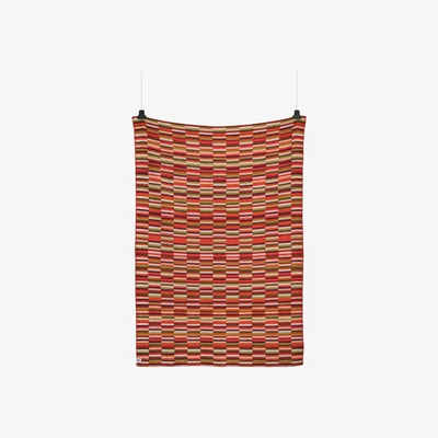 Nordic Nest Røros Tweed Ida blanket 135x200 cm Red shades