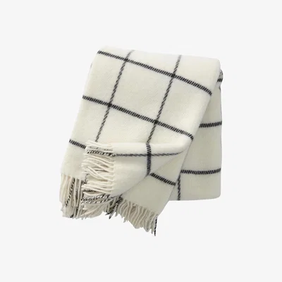 Nordic Nest Vinga wool throw white