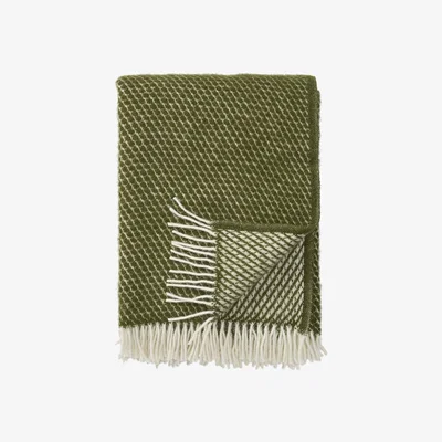Nordic Nest Velvet wool throw avocado