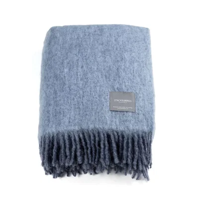 Nordic Nest Stackelbergs Mohair blanket Tide & blue fog