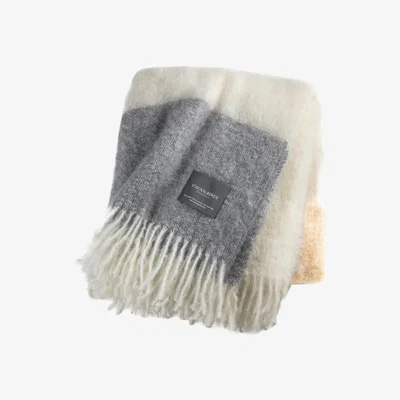Nordic Nest Stackelbergs Mohair blanket Camel & Skiffer