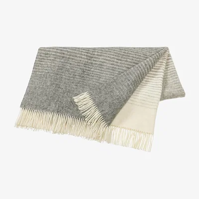 Nordic Nest Mist wool throw stone