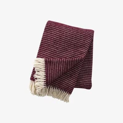 Nordic Nest Ralph wool throw aubergine