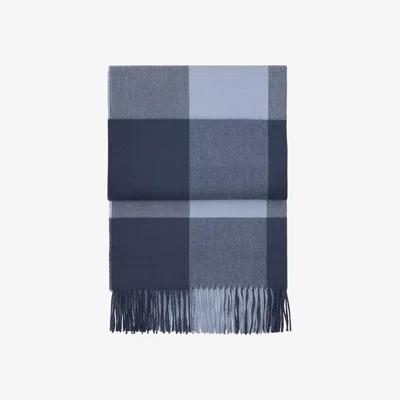 Nordic Nest Whisper wool throw marine blue-light blue