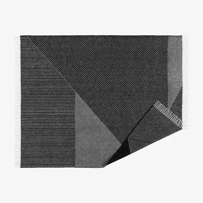 Nordic Nest Stripes wool throw 130x185 cm Black