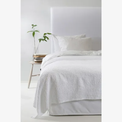 Nordic Nest Dani bedspread 160x260 cm White