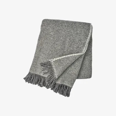 Nordic Nest Sandstone wool throw 130x180 cm grey