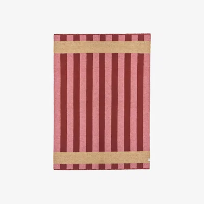 Nordic Nest Scandi Living Aisles wool blanket 130x180 cm Red