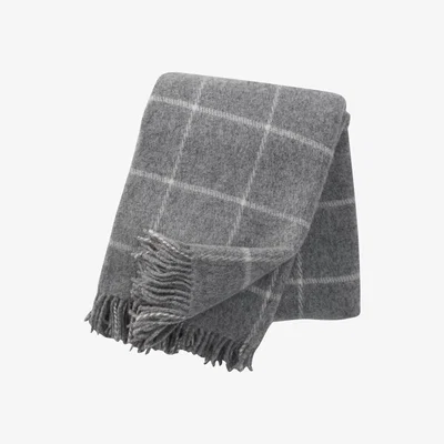 Nordic Nest Klippan Yllefabrik Vinga wool throw light grey