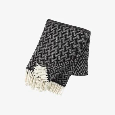 Nordic Nest Samba wool throw black