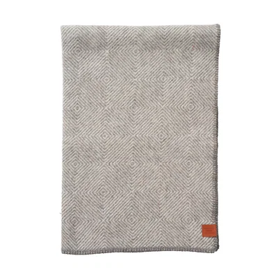 Nordic Nest Klippan Yllefabrik Gooseye midi wool throw 90x130 cm Grey