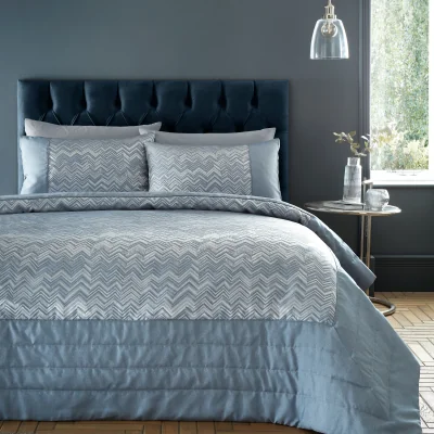 Downtown Portfolio Antibes Quilted Throw - Blue