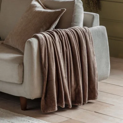 Perch and Parrow Comfort Flannel Fleece Throw in Mocha