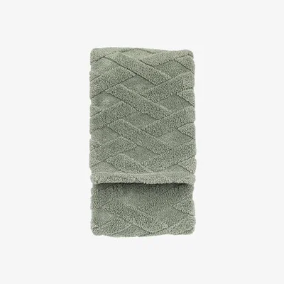Perch and Parrow Hush Chunky Throw in Aspen Green