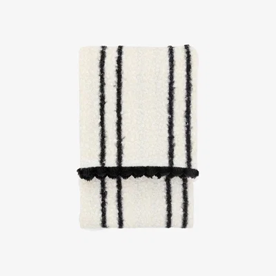 Perch and Parrow Linea Scalloped Throw