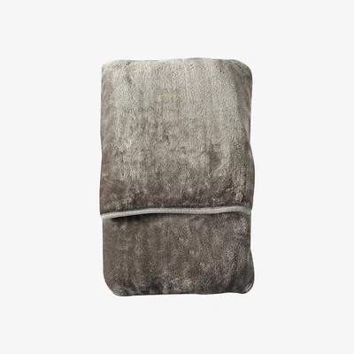 Perch and Parrow Snuggles Fleece Throw in Natural