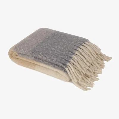 Quatropi Coastal Throw