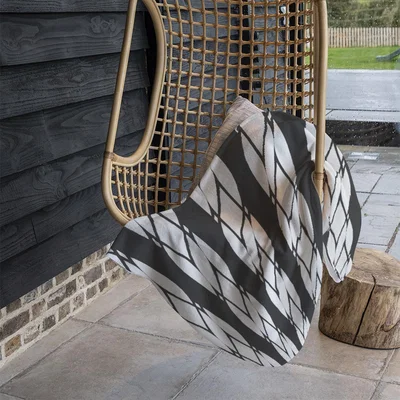 The Range Geometric Rope Pattern Blanket - Black