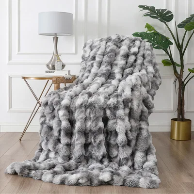 The Range Nordic Faux Fur Blanket Throw (150x200 cm) - Silver