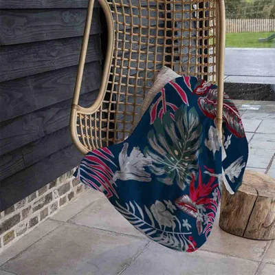 The Range Leaves Of Tropical Plants Blanket - Red