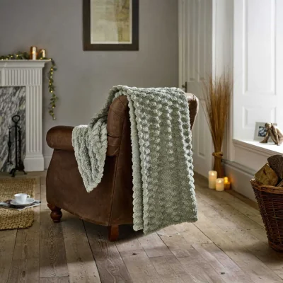 The Range Deyongs Featherstone SuperSoft Textured Extra Warm Luxury Throw 130x170 cm Silver - Sage
