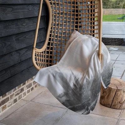 The Range Calming Ben Blanket - Black