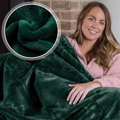 The Range Fleece Blanket Faux Fur Throw - Green