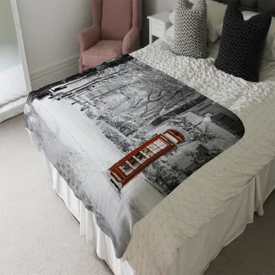 The Range London Snow Soft Blanket - White