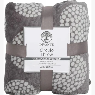 The Range Divante Circulo Sherpa Throw - Natural