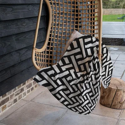 The Range Woven Pattern Blanket - Black