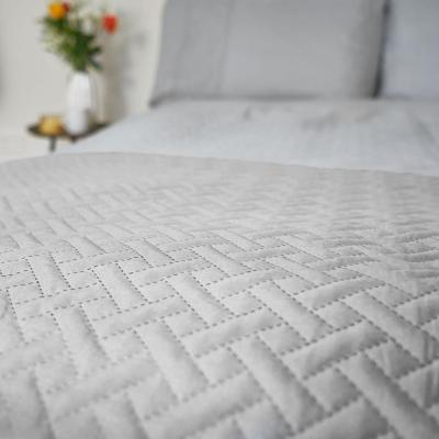 The Range Brentfords Geo Pinsonic Throw Quilted Bedspread - Silver / 150cm
