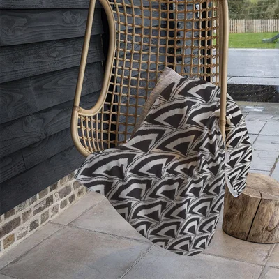 The Range Geometric Arches Blanket - Black