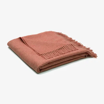 Tobias Oliver Nobilis | Amanda Throw | Rose